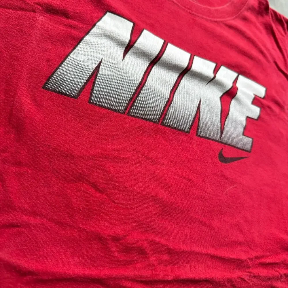 Nike Shirt Mens XL Red Loose Fit Spell out Swoosh Big Halftone Fade Logo